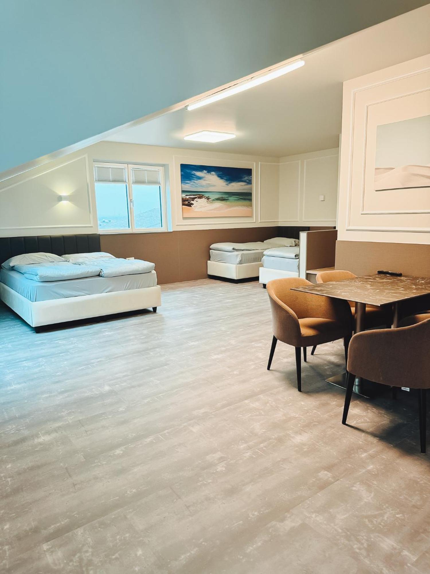 F Hotel 24H Check-In Hörsching Eksteriør bilde
