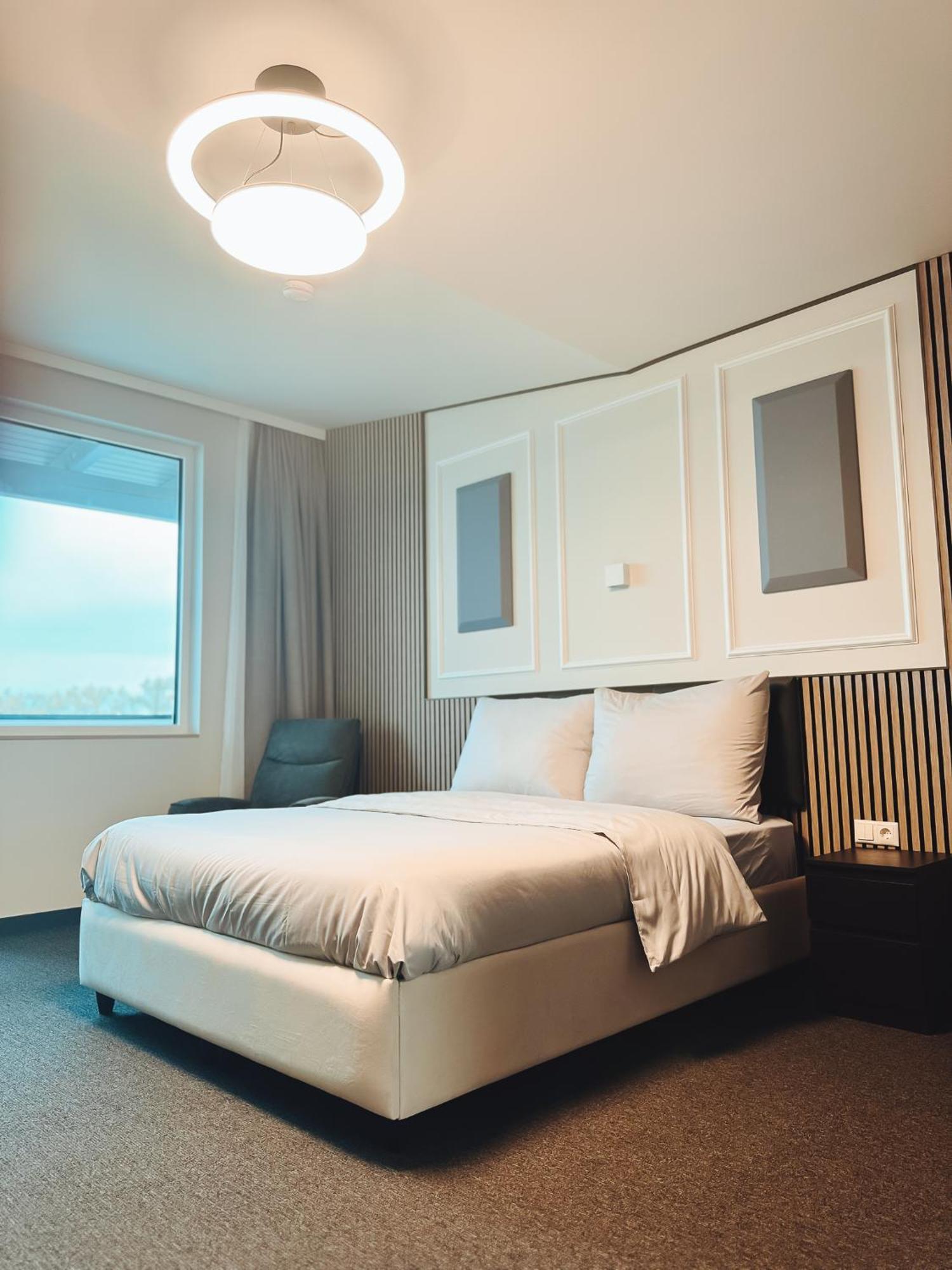 F Hotel 24H Check-In Hörsching Eksteriør bilde
