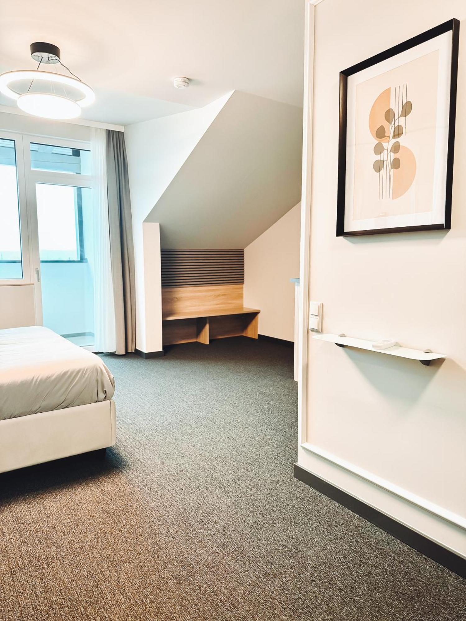 F Hotel 24H Check-In Hörsching Eksteriør bilde
