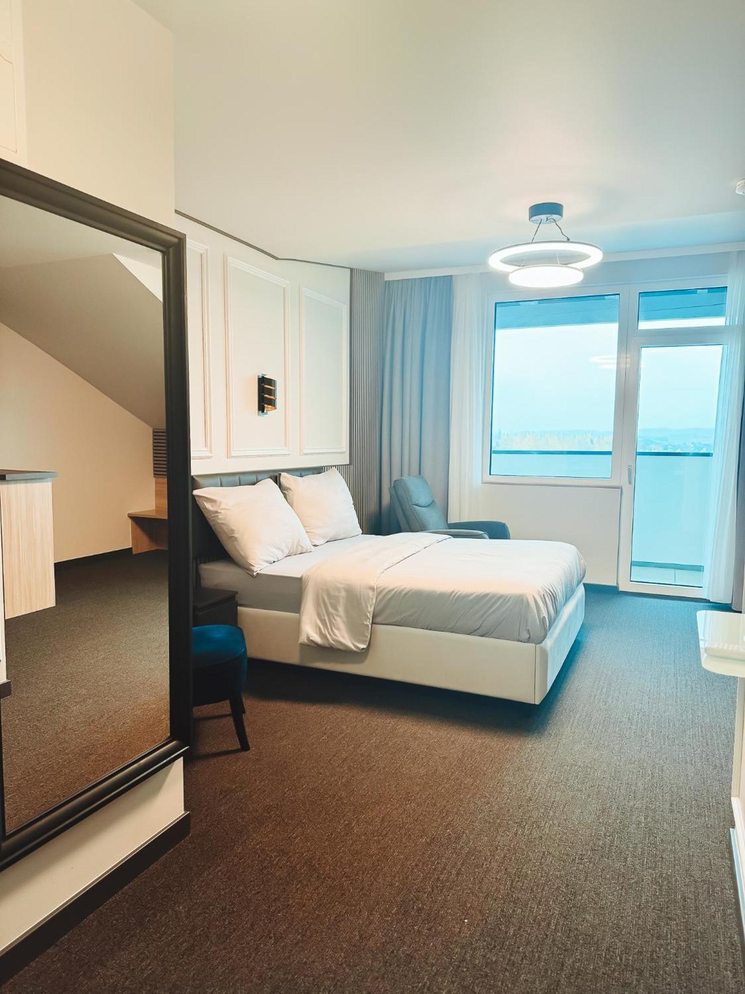 F Hotel 24H Check-In Hörsching Eksteriør bilde