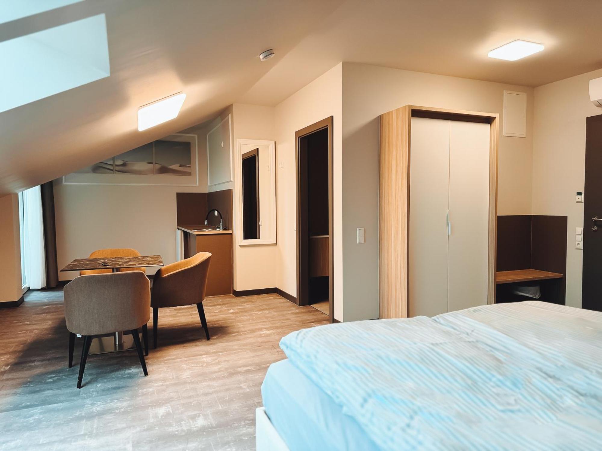 F Hotel 24H Check-In Hörsching Eksteriør bilde
