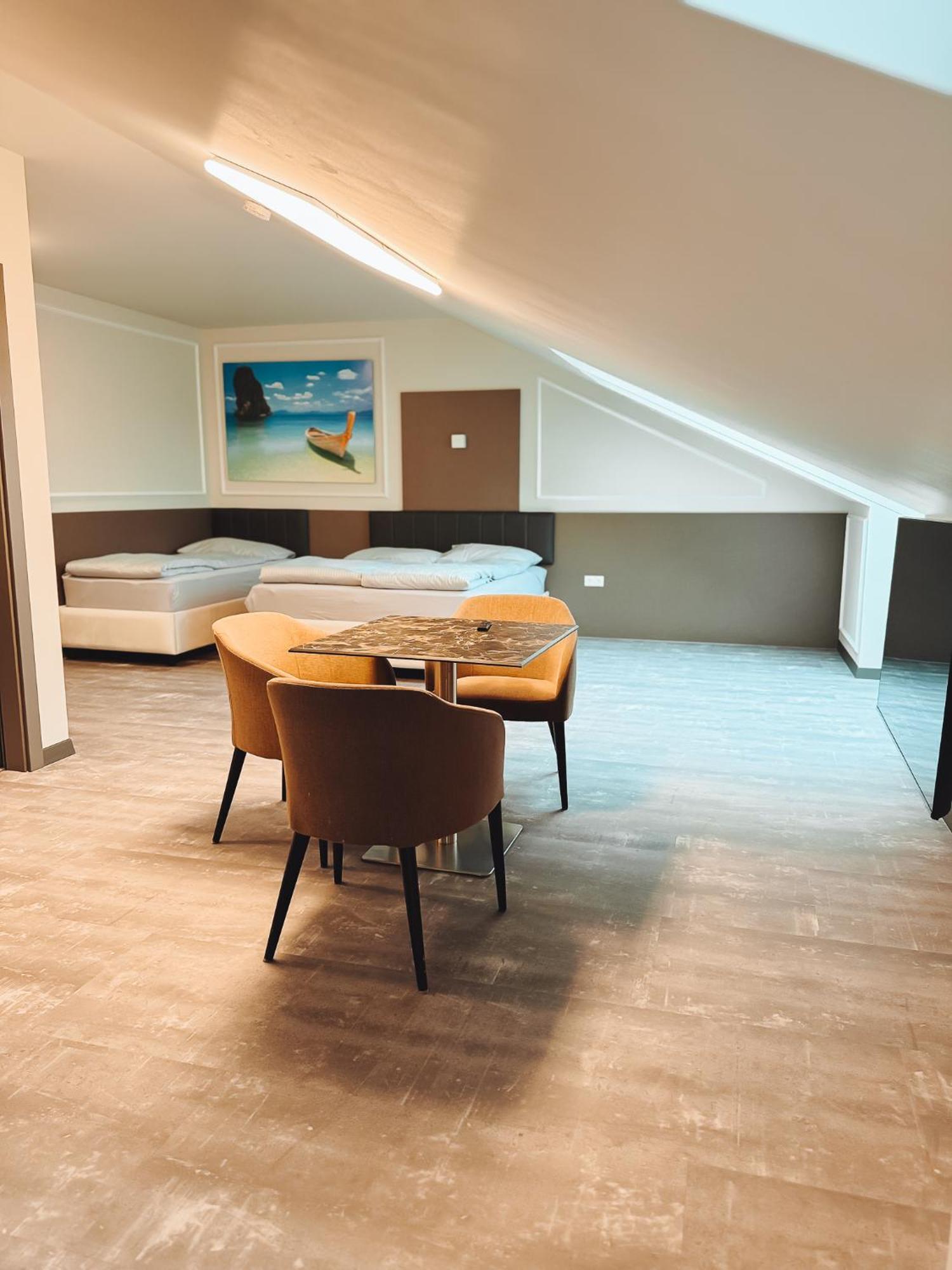F Hotel 24H Check-In Hörsching Eksteriør bilde
