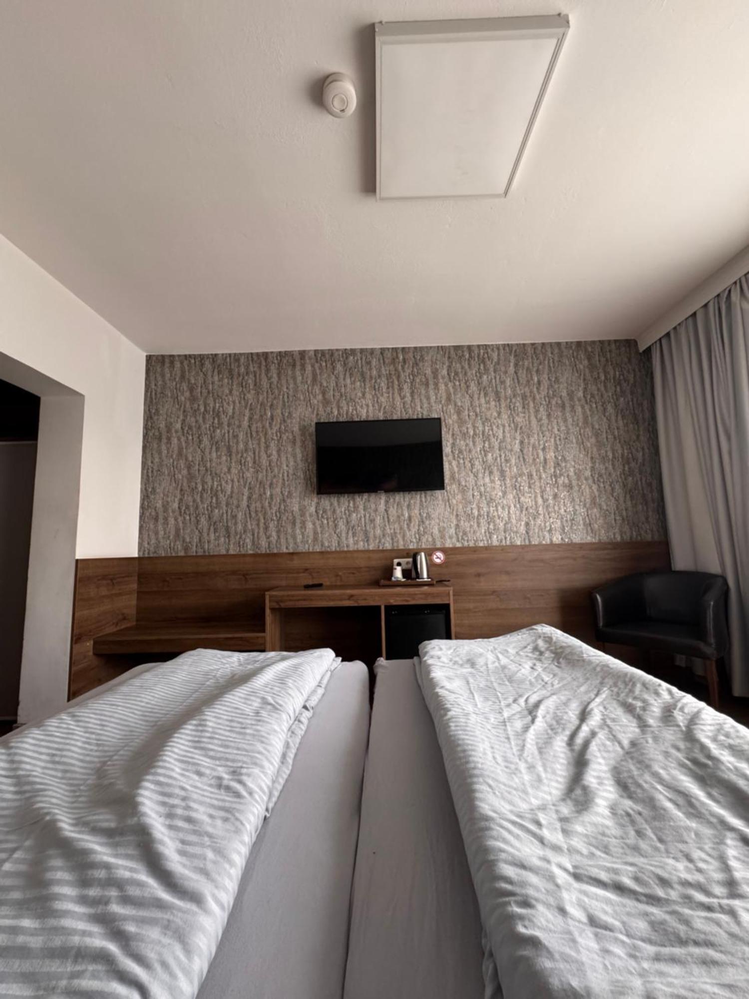 F Hotel 24H Check-In Hörsching Eksteriør bilde